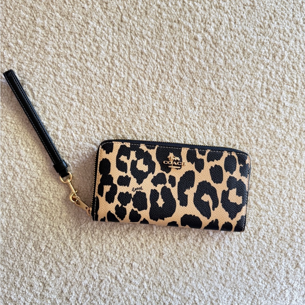 Coach Black and Tan Leopard Wristlet
